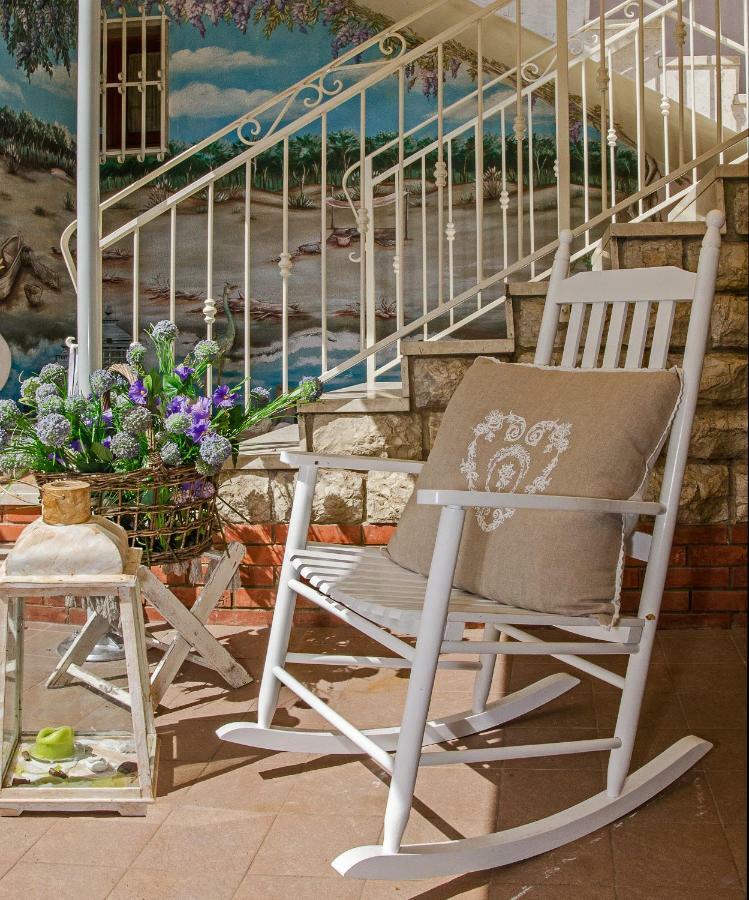 B&B Due Passi Dal Mare Cinquale Exterior photo